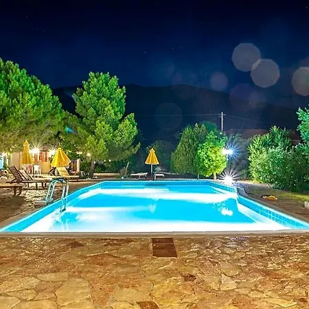 Pegasus Hotel Karavádhos